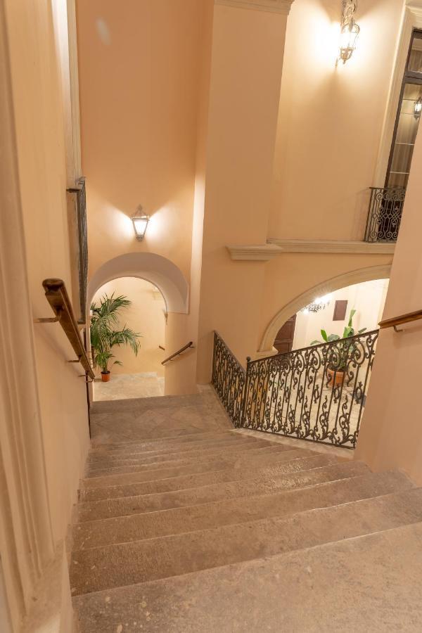 מלון קופרטינו Il Cavaliere Al Borgo Antico מראה חיצוני תמונה