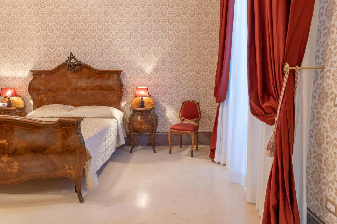 מלון קופרטינו Il Cavaliere Al Borgo Antico מראה חיצוני תמונה