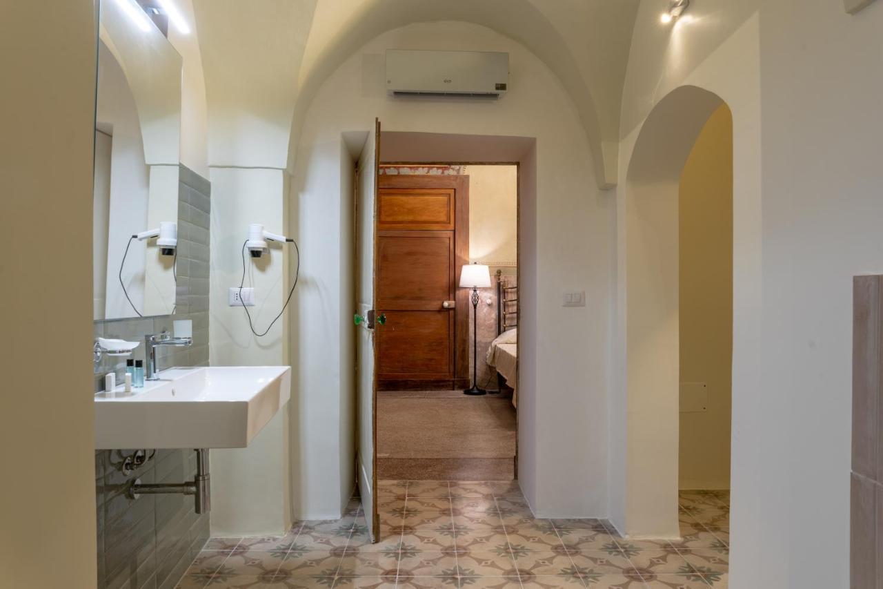 מלון קופרטינו Il Cavaliere Al Borgo Antico מראה חיצוני תמונה