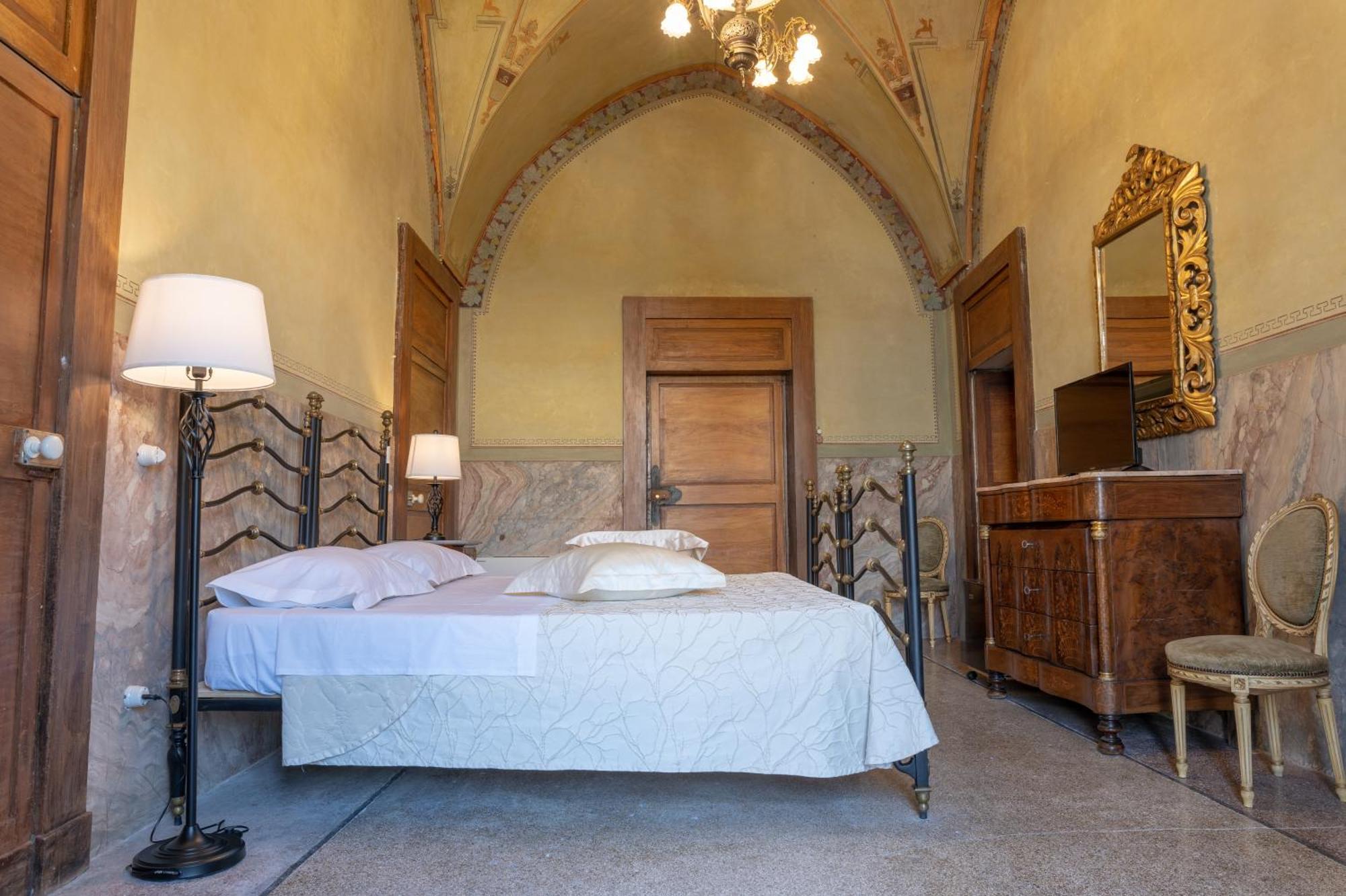 מלון קופרטינו Il Cavaliere Al Borgo Antico מראה חיצוני תמונה