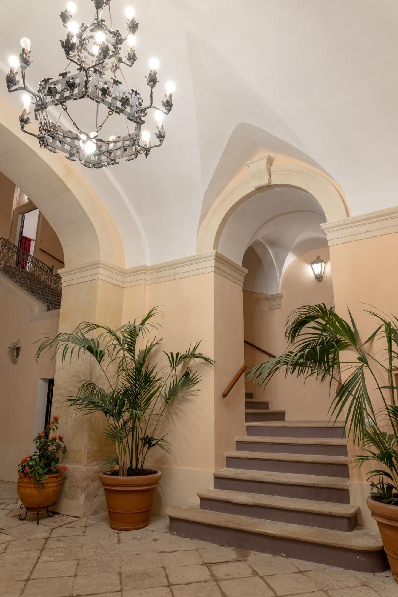 מלון קופרטינו Il Cavaliere Al Borgo Antico מראה חיצוני תמונה